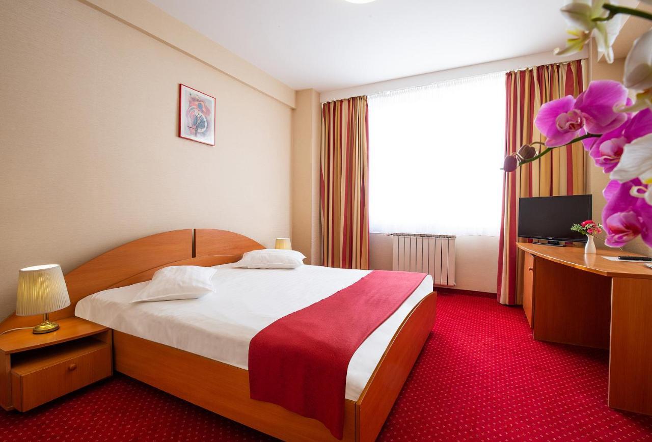 Hotel Dana 萨图马雷 外观 照片