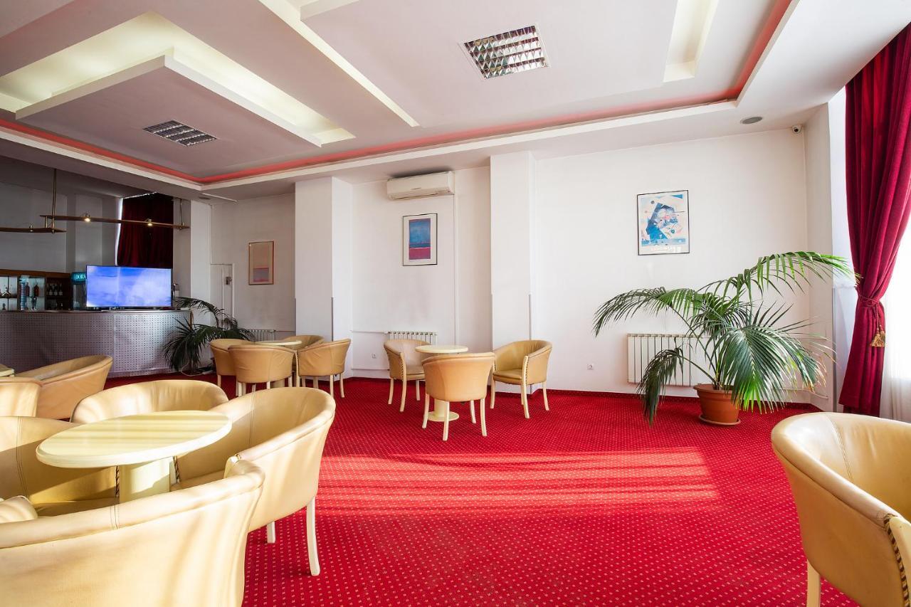 Hotel Dana 萨图马雷 外观 照片